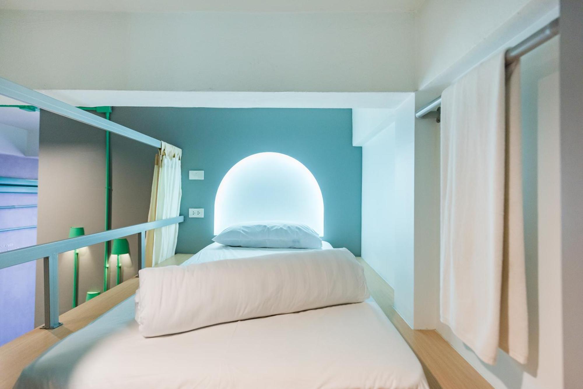 Eco Hostel Phuket Exteriör bild