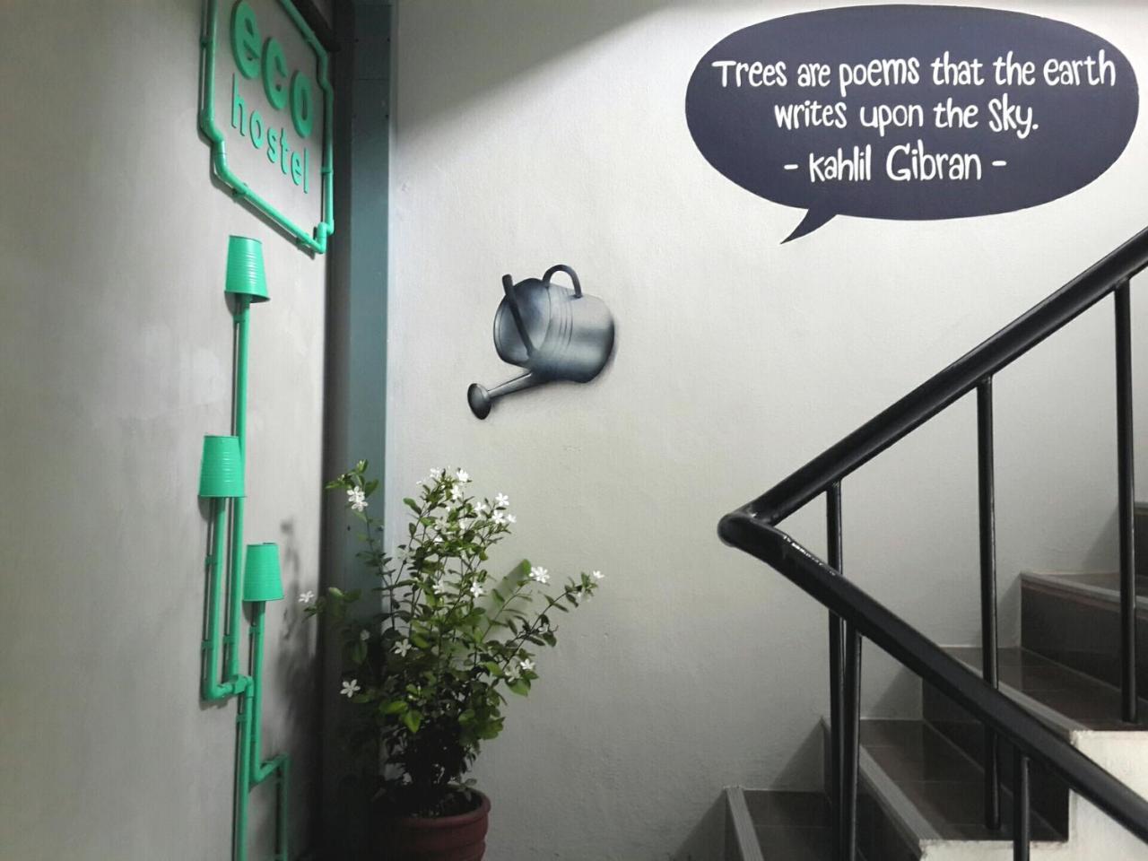 Eco Hostel Phuket Exteriör bild